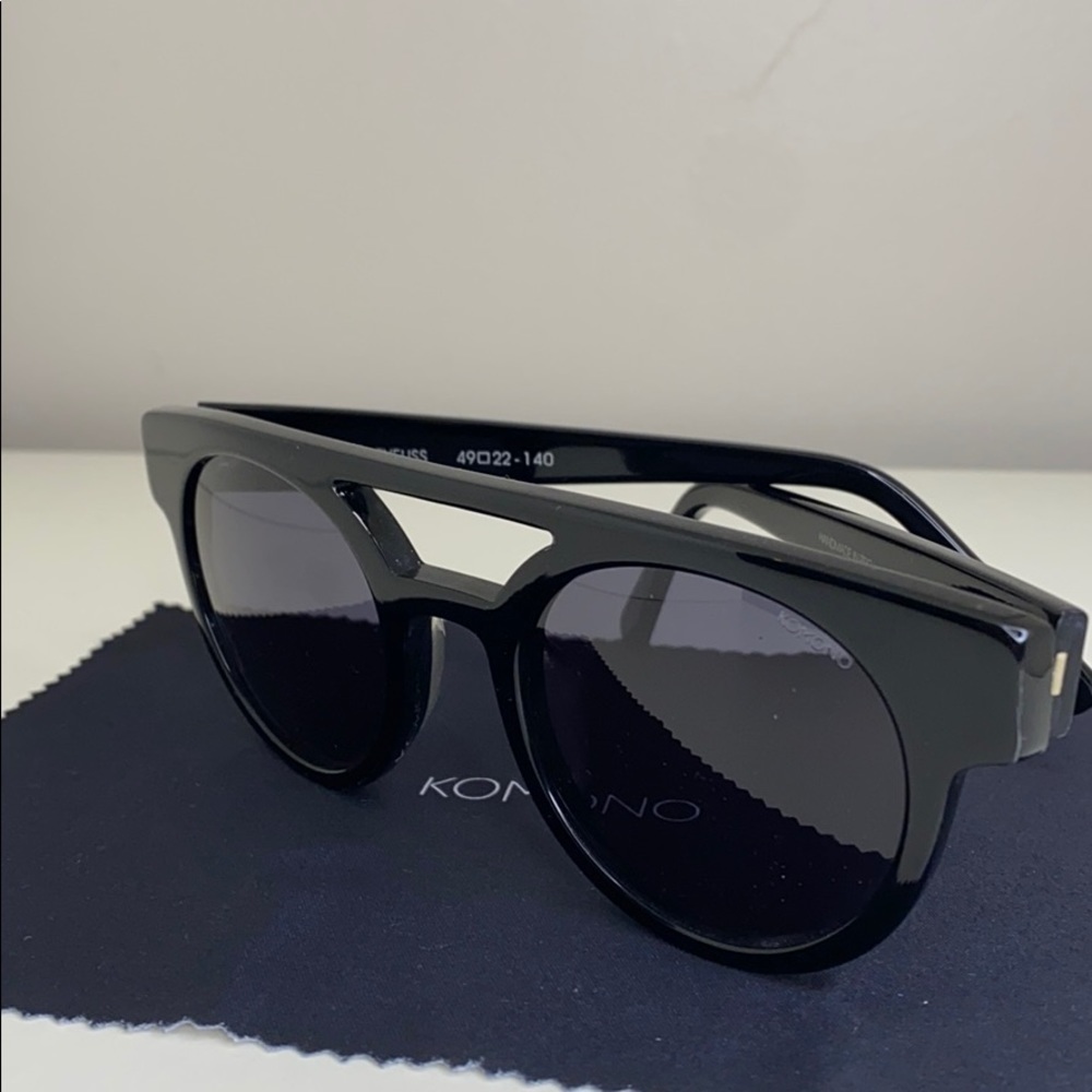 Komono New Dreyfuss Glossy Black Sunglasses - Picture 13 of 16